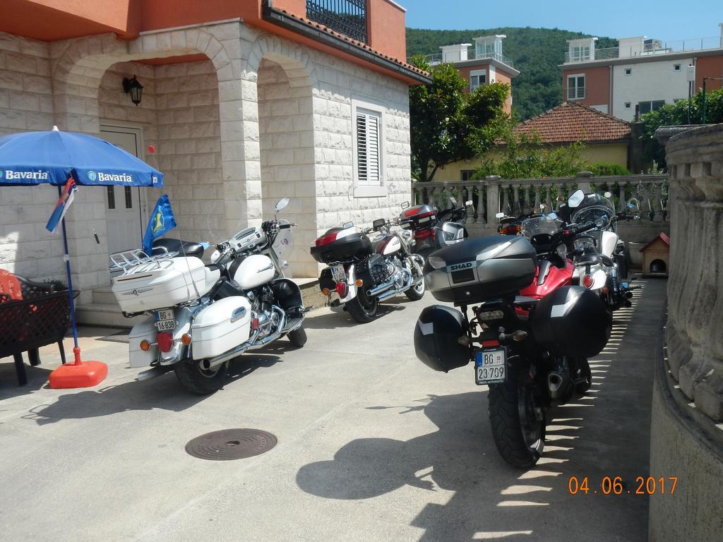 Guest House Villa Zivanovic Herceg Novi Bagian luar foto