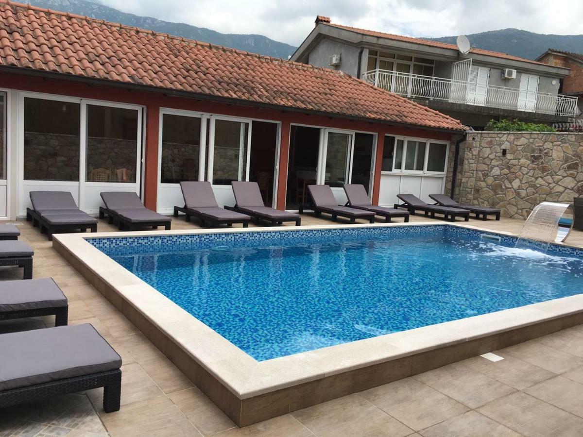 Guest House Villa Zivanovic Herceg Novi Bagian luar foto